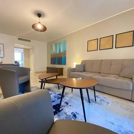 Free Parking, 2min Walk To Monaco, 2 Rooms, 100 Mq Διαμέρισμα